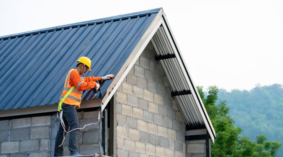 Professional residential roofers in Ellsworth, IA
